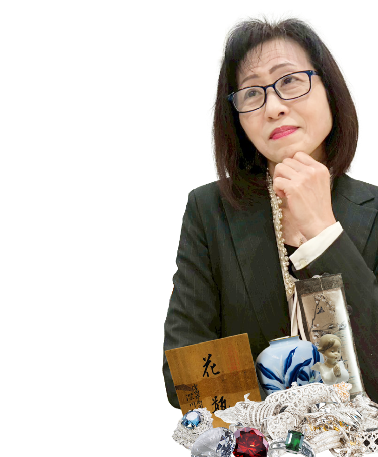 遺品整理で困っている女性